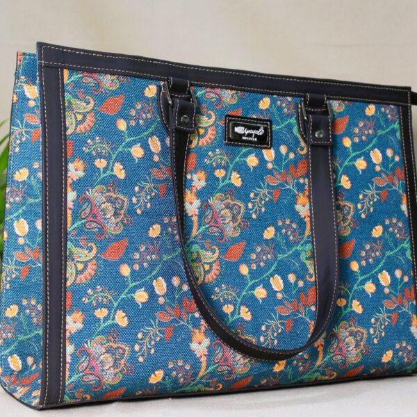 Clyra Office Box Tote