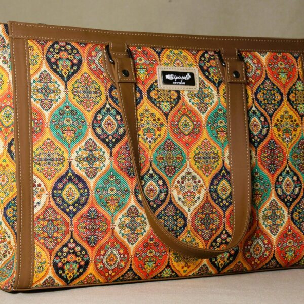 Culture Office Box Tote